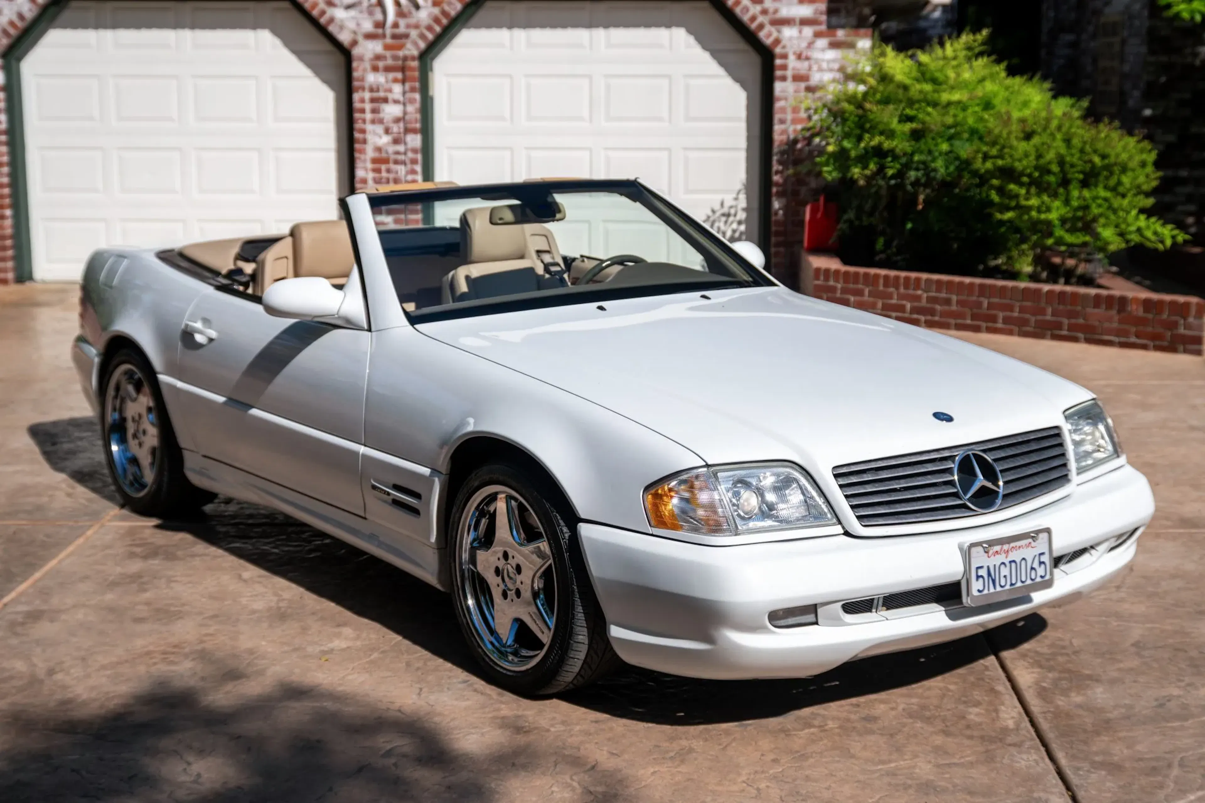 1999 Mercedes-Benz SL500 VIN WDBFA68F4XF179684 | Hagerty Valuation